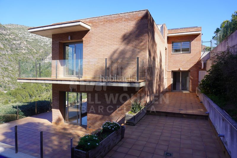 Foto eb0a1dec-ea75-4ad9-88b7-dd0261f6f4b2. Casa con riscaldamento parcheggio piscina in les botigues de Sitges Sitges