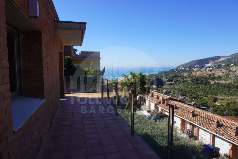 Foto f972d242-98b6-4ea9-98fa-a7055e53585a. Casa con riscaldamento parcheggio piscina in les botigues de Sitges Sitges