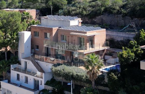 Foto 1a5b3557-455b-413f-8ee6-ec76c5882795. Maison avec chauffage parking piscine dans les botigues de Sitges Sitges