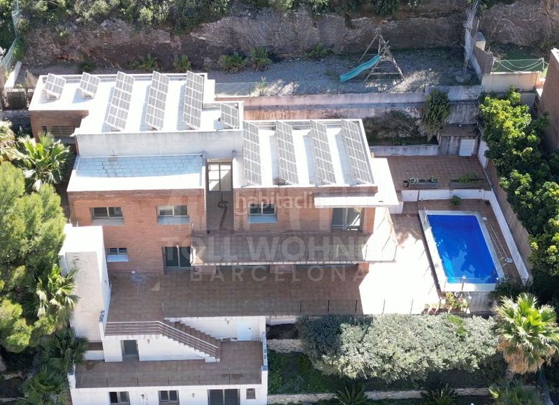 Foto 1cb33834-7da2-470e-8609-565ff589f622. Maison avec chauffage parking piscine dans les botigues de Sitges Sitges