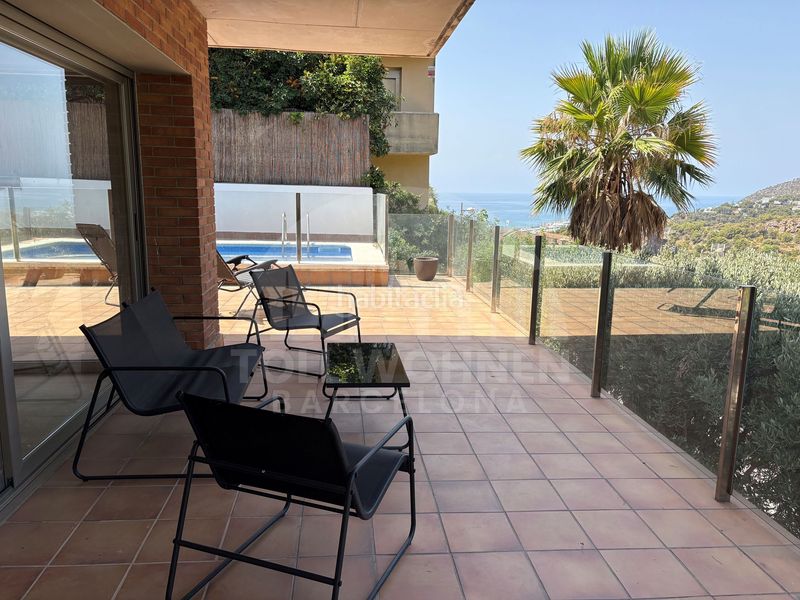 Foto 30f7675e-d73e-4b8a-bb11-ed33e4cbbbba. Maison avec chauffage parking piscine dans les botigues de Sitges Sitges