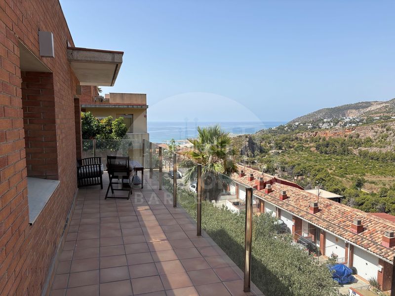 Foto cb656d27-bff4-4ba5-9da0-eb76aca2c31d. Maison avec chauffage parking piscine dans les botigues de Sitges Sitges