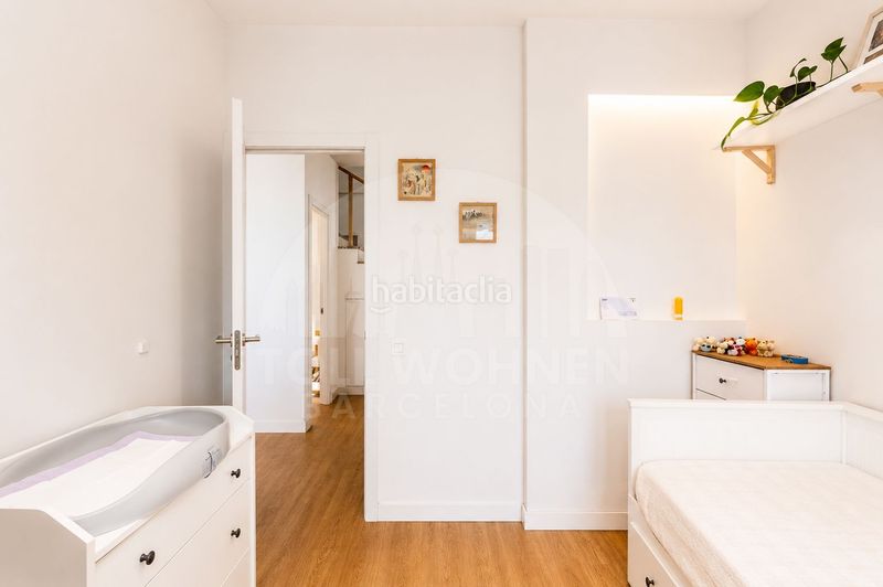 Foto f842b1d3-a196-465a-94e4-de818533b514. Penthouse in El Camp de l´Arpa del Clot Barcelona