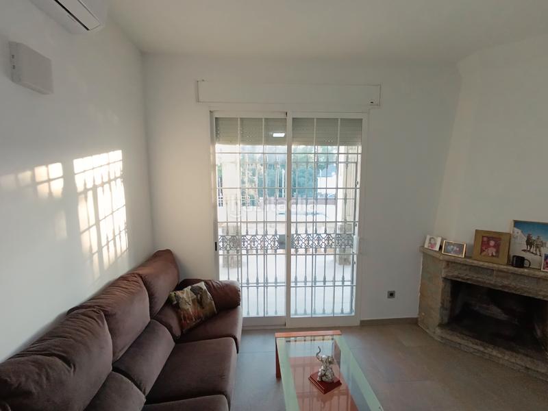 Foto 100f555f-a2b8-4e67-bf6d-e0f038d0175c. Casa amb xemeneia calefacció aparcament piscina a Lliçà d´Amunt