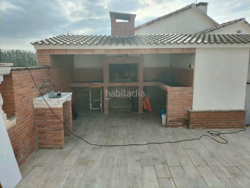 Foto 6c5e9b59-3980-4843-8970-89105c72320f. Casa amb xemeneia calefacció aparcament piscina a Lliçà d´Amunt