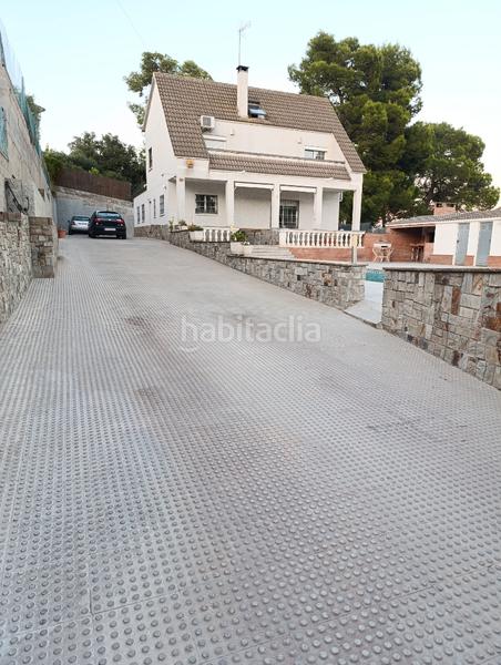 Foto 6fd6a65f-18ac-4f5f-9af6-73d81b039eab. Casa amb xemeneia calefacció aparcament piscina a Lliçà d´Amunt