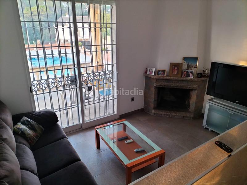 Foto 939d7ed5-aedc-4ef6-b57c-5ac0961aef12. Casa amb xemeneia calefacció aparcament piscina a Lliçà d´Amunt