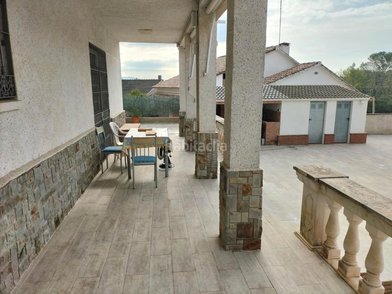 Foto b8dbf465-8878-4d37-aae3-dbaf299f1283. Casa amb xemeneia calefacció aparcament piscina a Lliçà d´Amunt