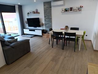 Casa a Lliçà d´Amunt. Casa para 2 familias con entradas independientes
