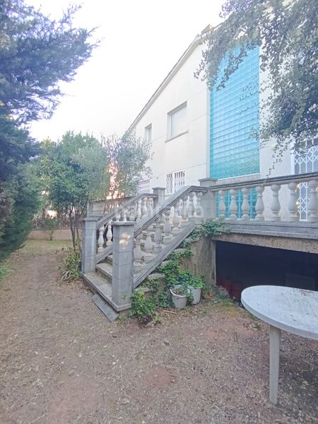 Foto bfc9fd34-3d85-4393-861d-b0bc43283307. Casa amb aparcament a Sentmenat