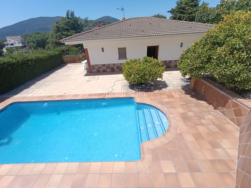 Foto 0720eb51-b6dd-41f0-a770-82c428e429b1. Casa amb xemeneia calefacció aparcament piscina a Caldes de Montbui