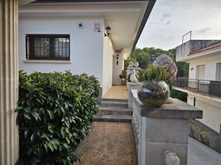 Casa en Lliçà d´Amunt. Casa cómoda con 3 habitaciones en planta