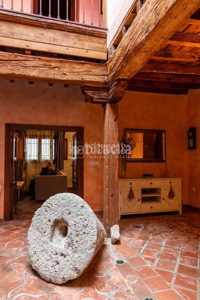 Foto 0f624d16-c60d-4ea3-9563-4bbc0c6e3a5e. Casa aparellada a Guadix