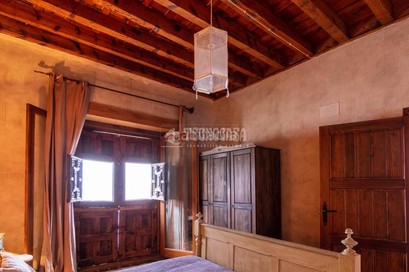 Foto 23a747ce-f265-4b7f-ae20-17f34765a92f. Casa aparellada a Guadix