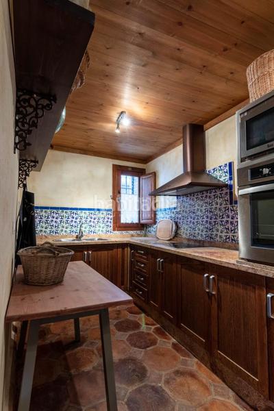 Foto 61c9562d-858a-4d4d-97dd-920cc95961bb. Casa aparellada a Guadix