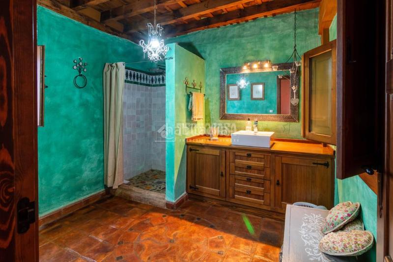 Foto a2b9bb90-1590-4193-8dca-5826a318366b. Casa aparellada a Guadix