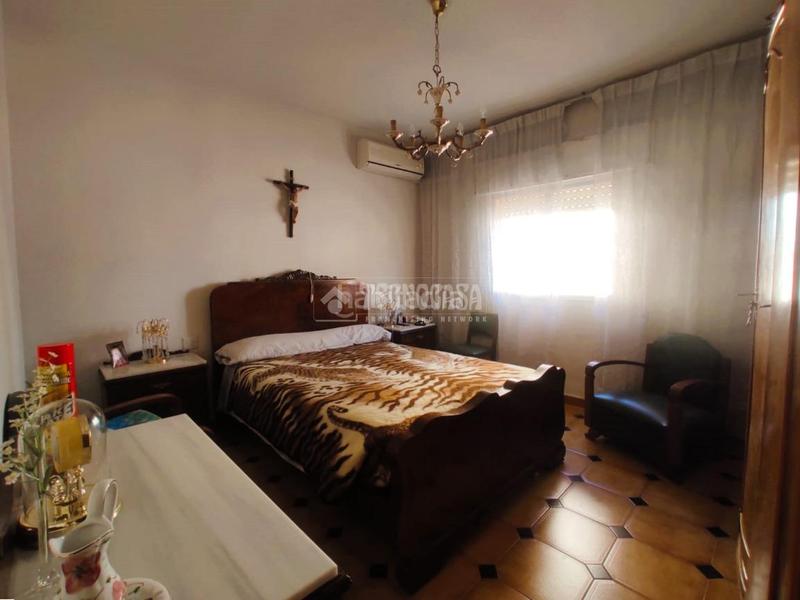 Foto 081d3b59-cdca-41ee-9d8f-fbb2ec4caf42. Pis a Guadix