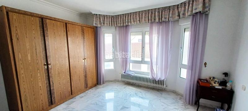 Foto 0fb7863e-9796-477e-b3ad-437e1a5f592f. Casa pareada casa en venta en Baza