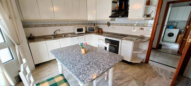 Foto 2d3dbae0-dff5-4f60-bacf-b168fa9ae71f. Casa pareada casa en venta en Baza