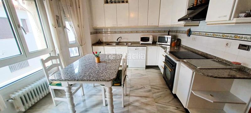 Foto 5078031b-0c2f-4652-a327-a38b1ec755c7. Casa pareada casa en venta en Baza