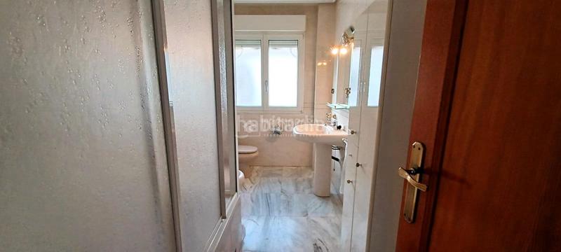 Foto f511d88d-8b6a-4efb-a60a-95d1db66a167. Casa pareada casa en venta en Baza
