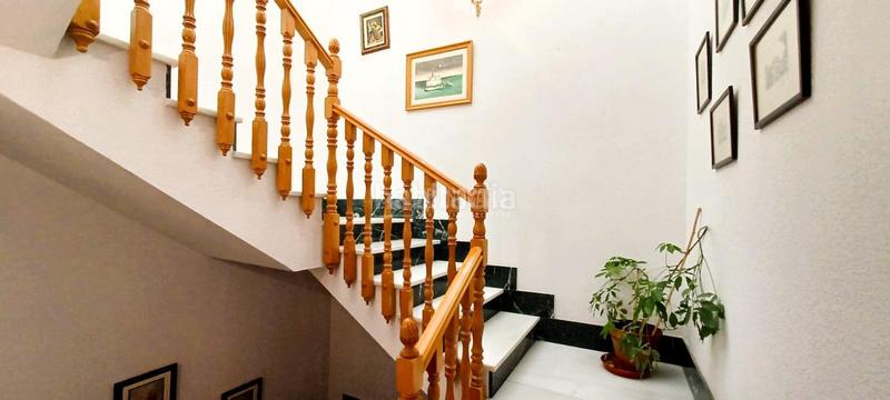 Foto f67e8ef2-5558-4795-8d2d-b72255434382. Casa pareada casa en venta en Baza