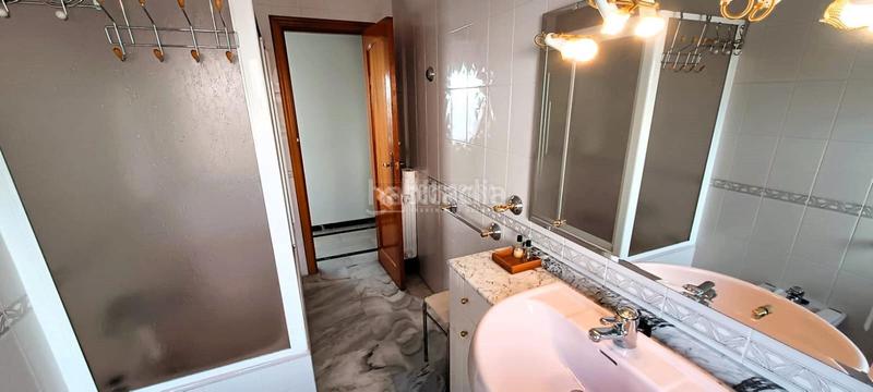 Foto f889644a-d12e-4b52-9275-27313c343fda. Casa pareada casa en venta en Baza