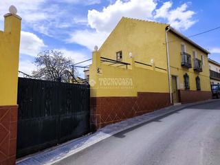 Casa aparellada a Darro. Casa en venta en darro