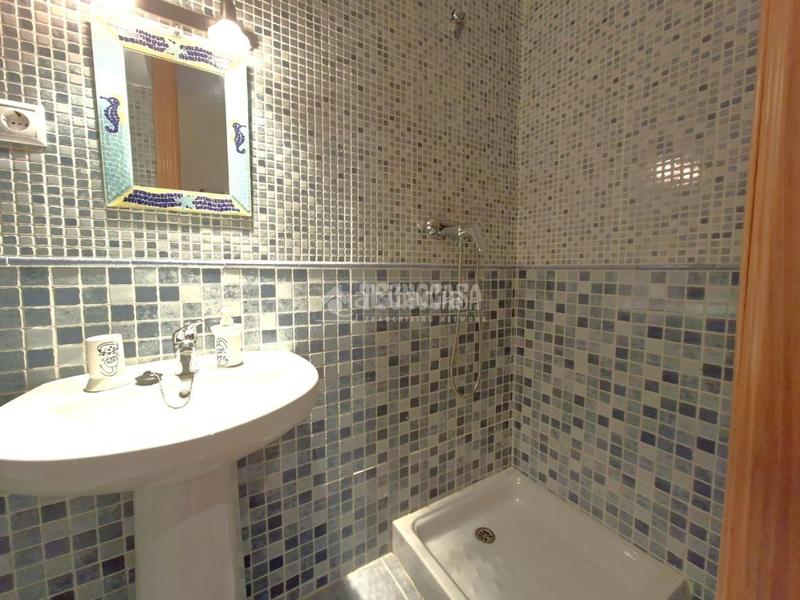 Foto 63a02a12-c3ad-47dd-8771-7087649daacd. Casa aparellada amb calefacció aparcament a Guadix