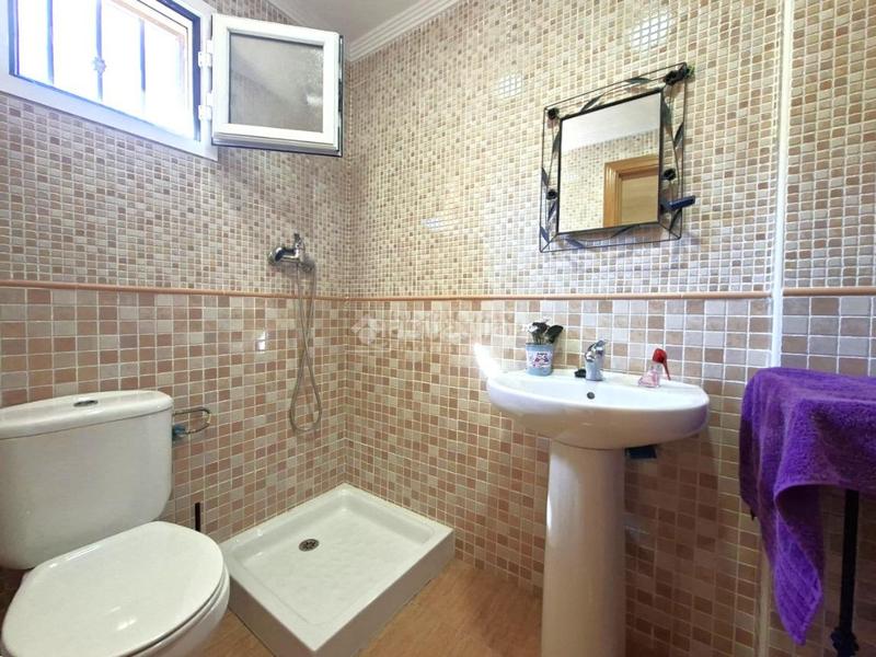 Foto fcd35305-7a14-417d-94b6-96251655de27. Casa aparellada amb calefacció aparcament a Guadix