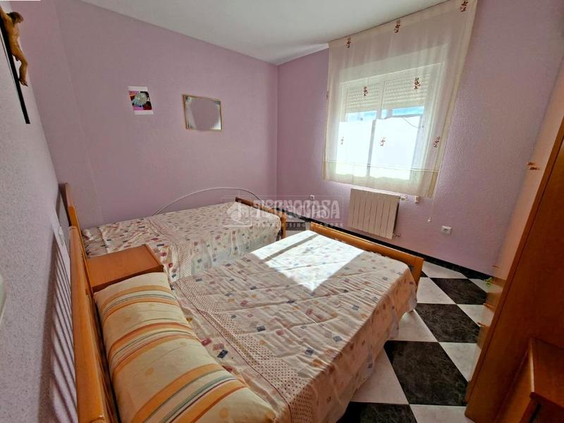 Foto 150db764-e008-4542-bb49-b1e13cb48f3b. Casa aparellada amb calefacció aparcament a Benalúa