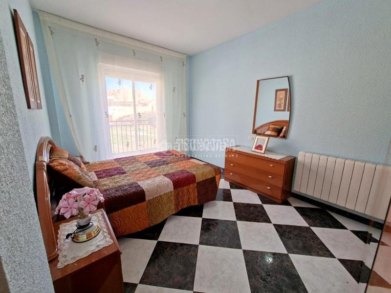 Foto 95c4d27d-0d0b-469a-8273-8c51ed500dd2. Casa aparellada amb calefacció aparcament a Benalúa