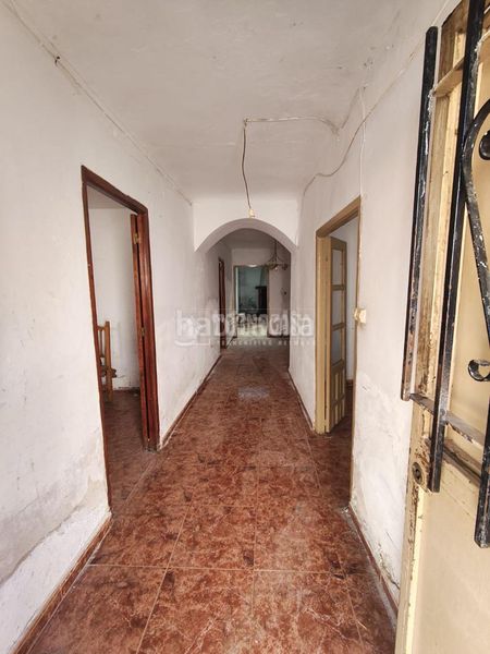 Foto 6fb88f8c-311f-416a-b4bb-76596f73f2d3. Casa aparellada a Darro
