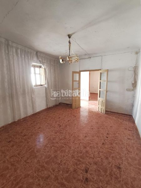 Foto 800ae301-b1a1-4264-8d9d-167de4a10c7b. Casa aparellada a Darro