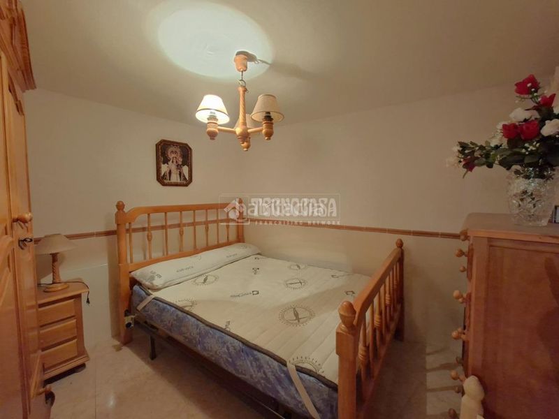 Foto 40bd328c-397f-4d0f-94da-2d7cb078f488. Casa aparellada amb calefacció a Lanteira