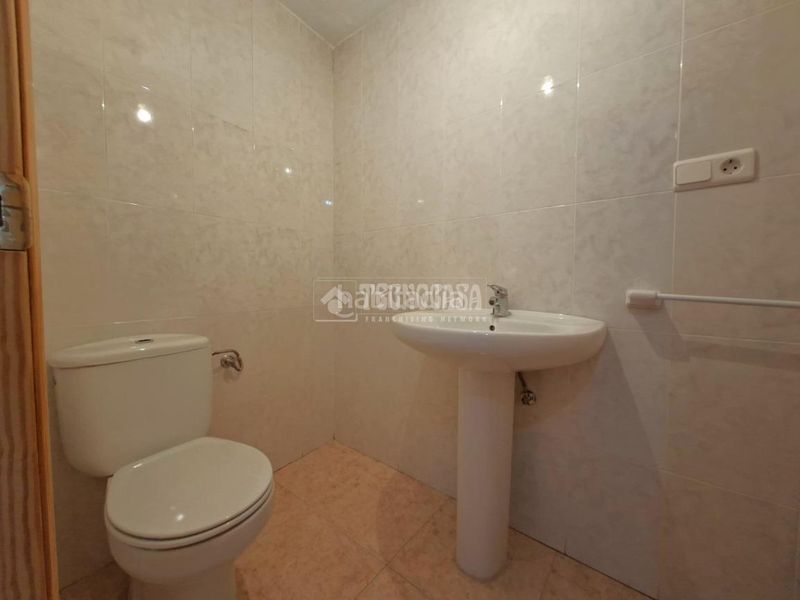 Foto 8514a1fb-3949-460c-9614-2afa1470f463. Casa aparellada amb calefacció a Lanteira