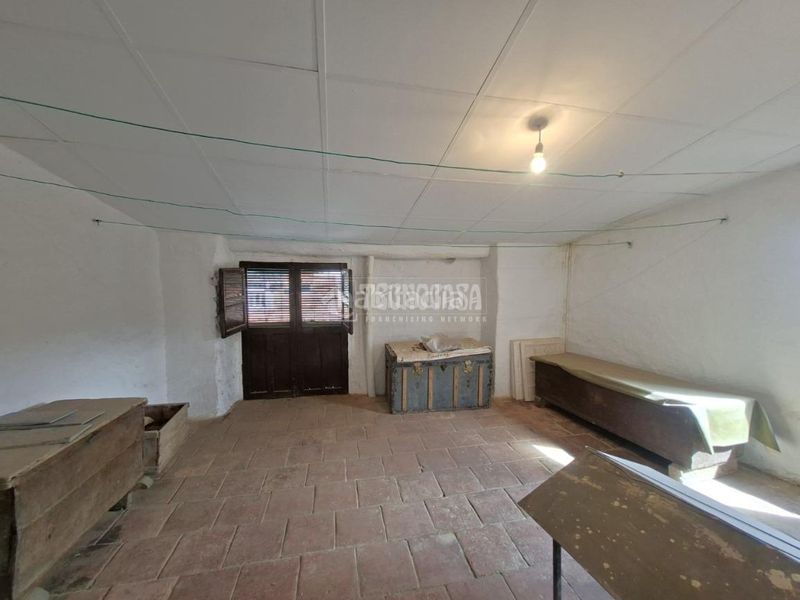 Foto a6969fee-950a-4883-bf59-e6b3e65049bf. Casa aparellada amb calefacció a Lanteira