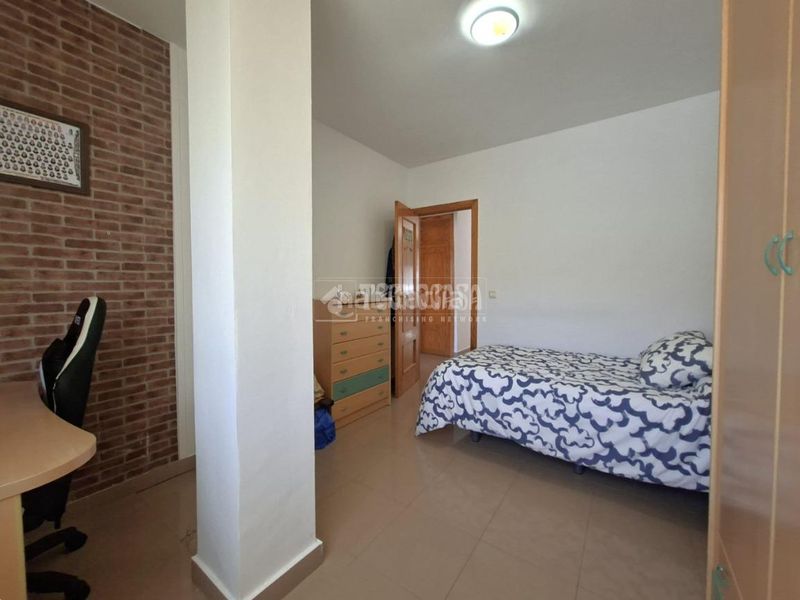 Foto 88c65044-5fcc-4e8f-84ff-15c53c02b836. Piso  en venta en Guadix