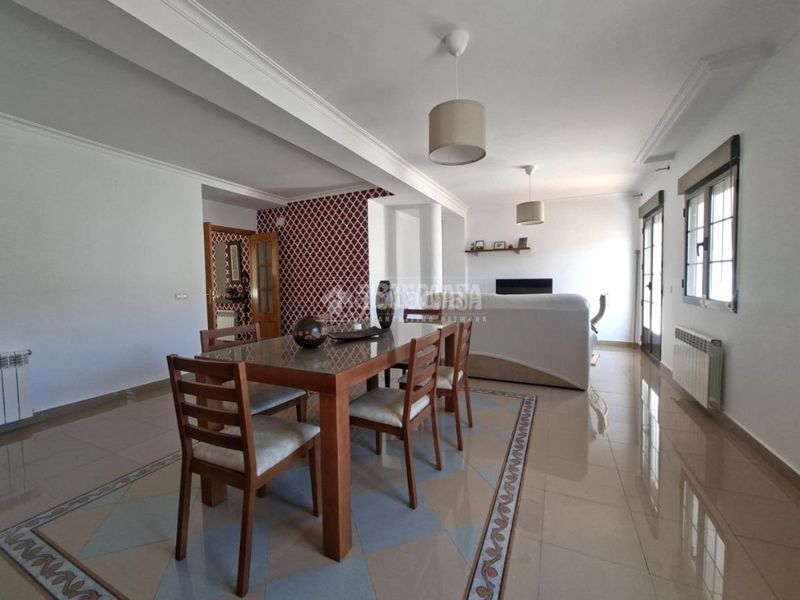 Foto a58359a1-8797-42ef-9040-eb89dc6a7f3f. Piso  en venta en Guadix