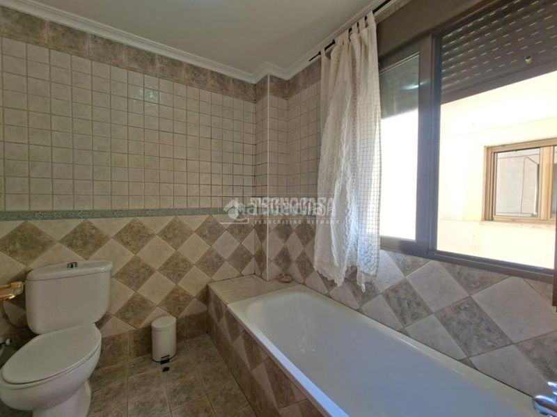 Foto c29a0037-953c-4baf-a078-8c0e026a53cf. Piso  en venta en Guadix