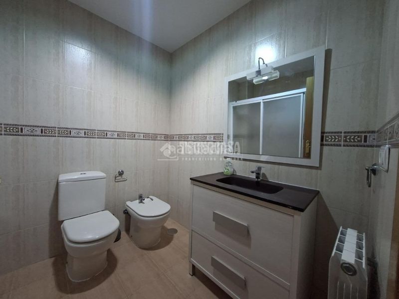 Foto 085b6cd5-f002-448c-b20f-5b48d7bf9b67. Pis amb calefacció a Guadix