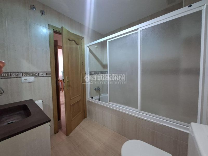 Foto f9a37751-691b-46e4-99c4-fcc0bb238519. Pis amb calefacció a Guadix