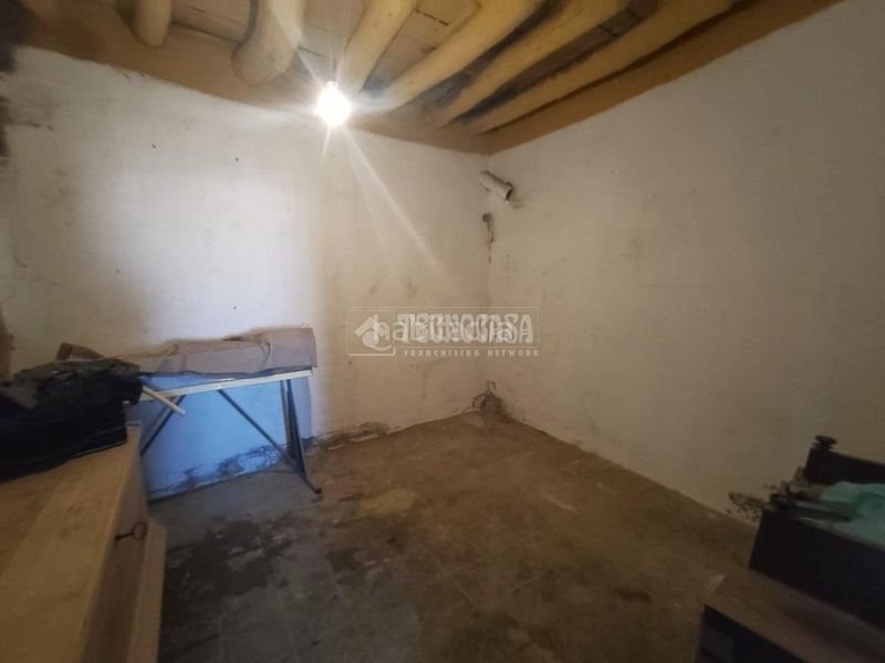Foto 45c86d8f-c50f-4a59-b40d-1be1df044ebb. Maison jumelée dans Gor