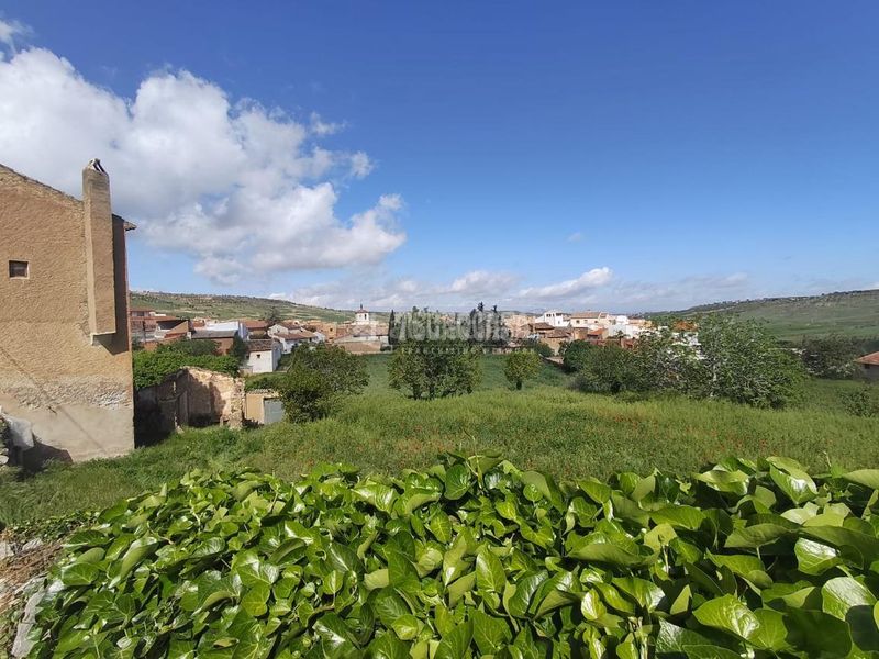 Foto 69c2ea9f-8318-4685-994a-ce975b273603. Maison jumelée dans Gor