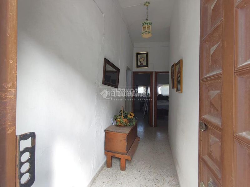 Foto eef87a58-f6dd-4a71-a337-46fbfd1eab06. Maison jumelée dans Gor