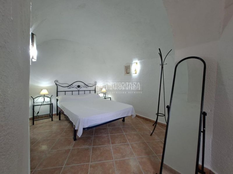 Foto bce87dec-22a5-4550-88aa-2d6b7b5c2d69. Casa amb aparcament a Benalúa