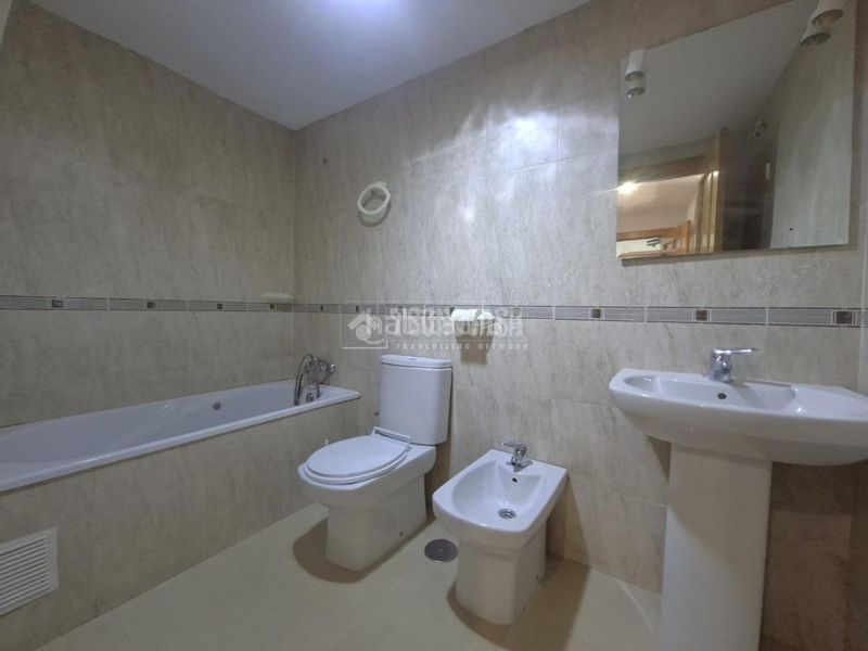 Foto 144c439f-cf47-41df-871c-2525ba488a35. Piso  en venta en Guadix