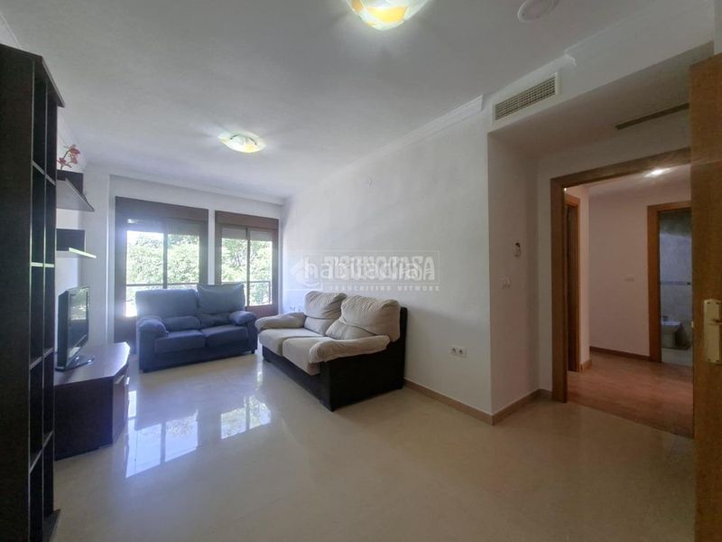 Foto c5c285ea-78f1-46f3-8874-42aeb0d851e1. Piso  en venta en Guadix