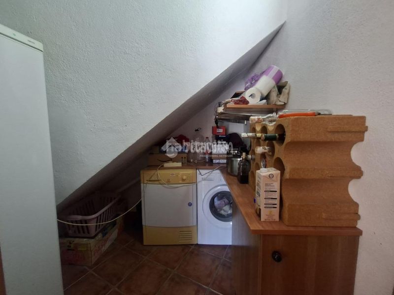Foto 0e141335-1e98-4582-9a1f-20169ba41cc6. Casa aparellada a Guadix