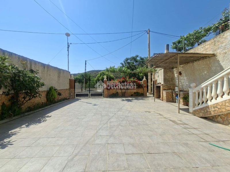 Foto 418ac0b7-99ff-47c3-81d2-3d2c79e1f25a. Casa aparellada a Guadix